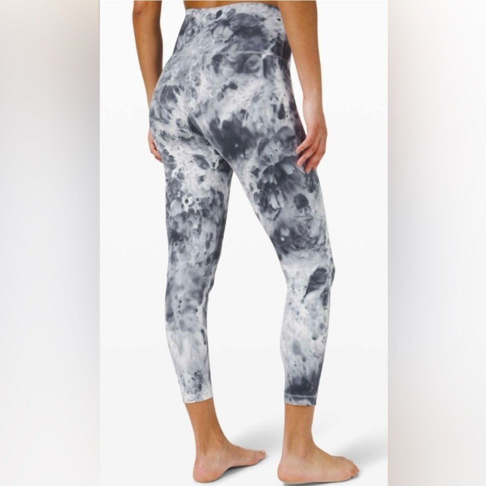 Lululemon Wunder Under High-Rise Crop 21” – Lux Marble Dye – Size 20 Like New